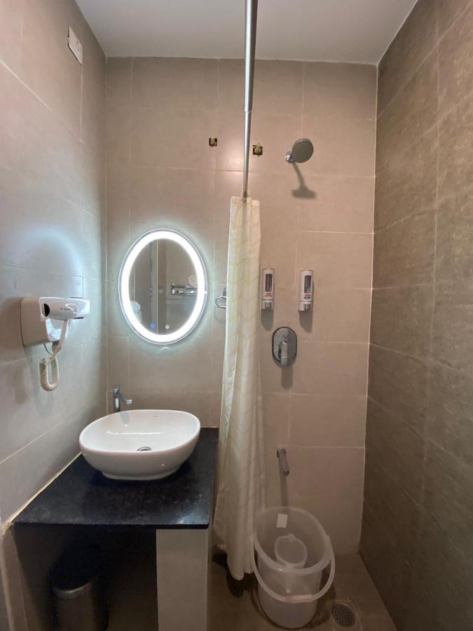 Le Shiv Executive Suite Theni Exterior foto