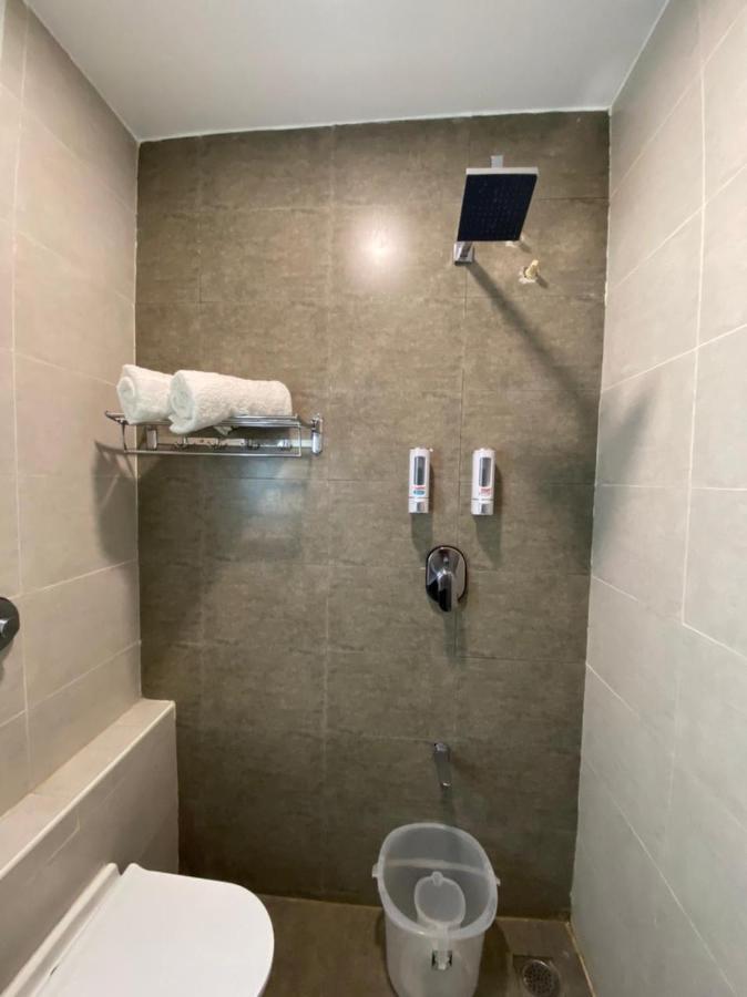 Le Shiv Executive Suite Theni Exterior foto